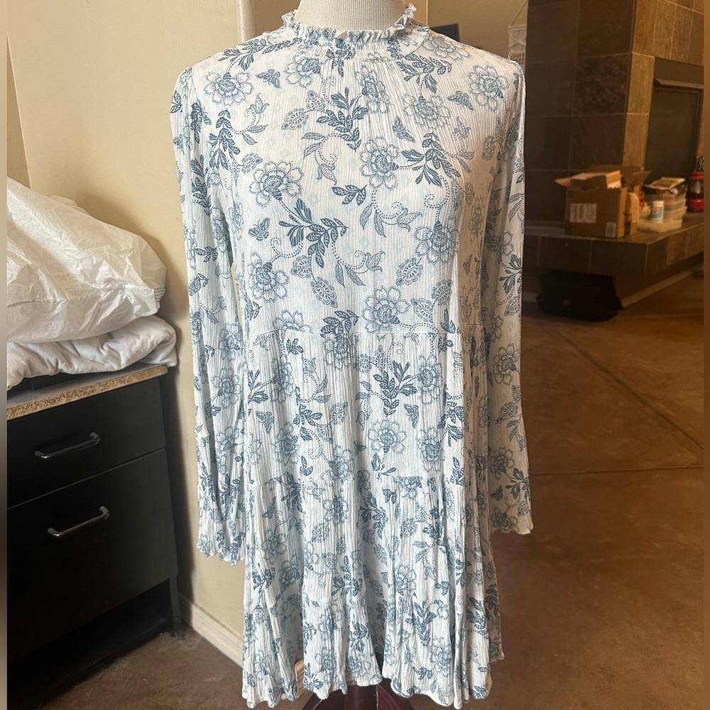 Altard State Blue floral Long sleeve Dress